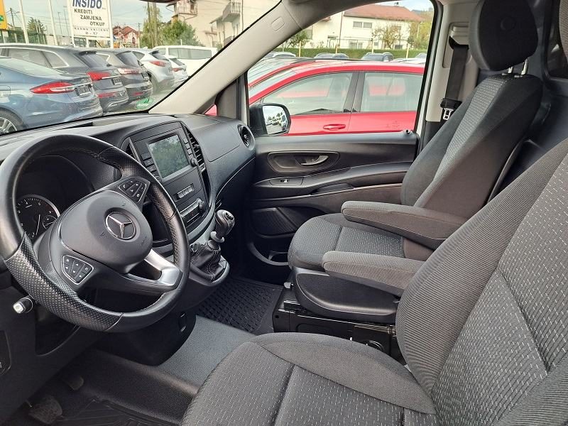 2021 Mercedes-Benz Vito — fotografija 13