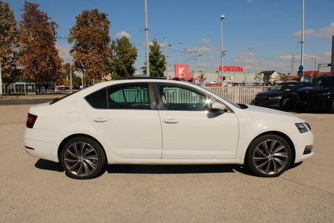 2017 Škoda Octavia — sličica 4