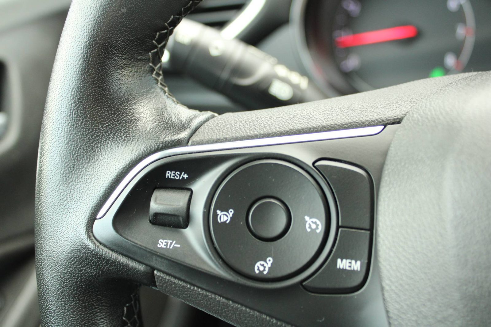 2023 Opel Crossland X — fotografija 15