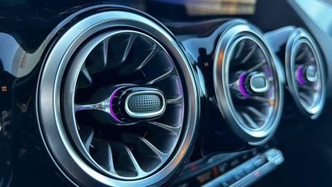 2025 Mercedes-Benz EQA — sličica 12