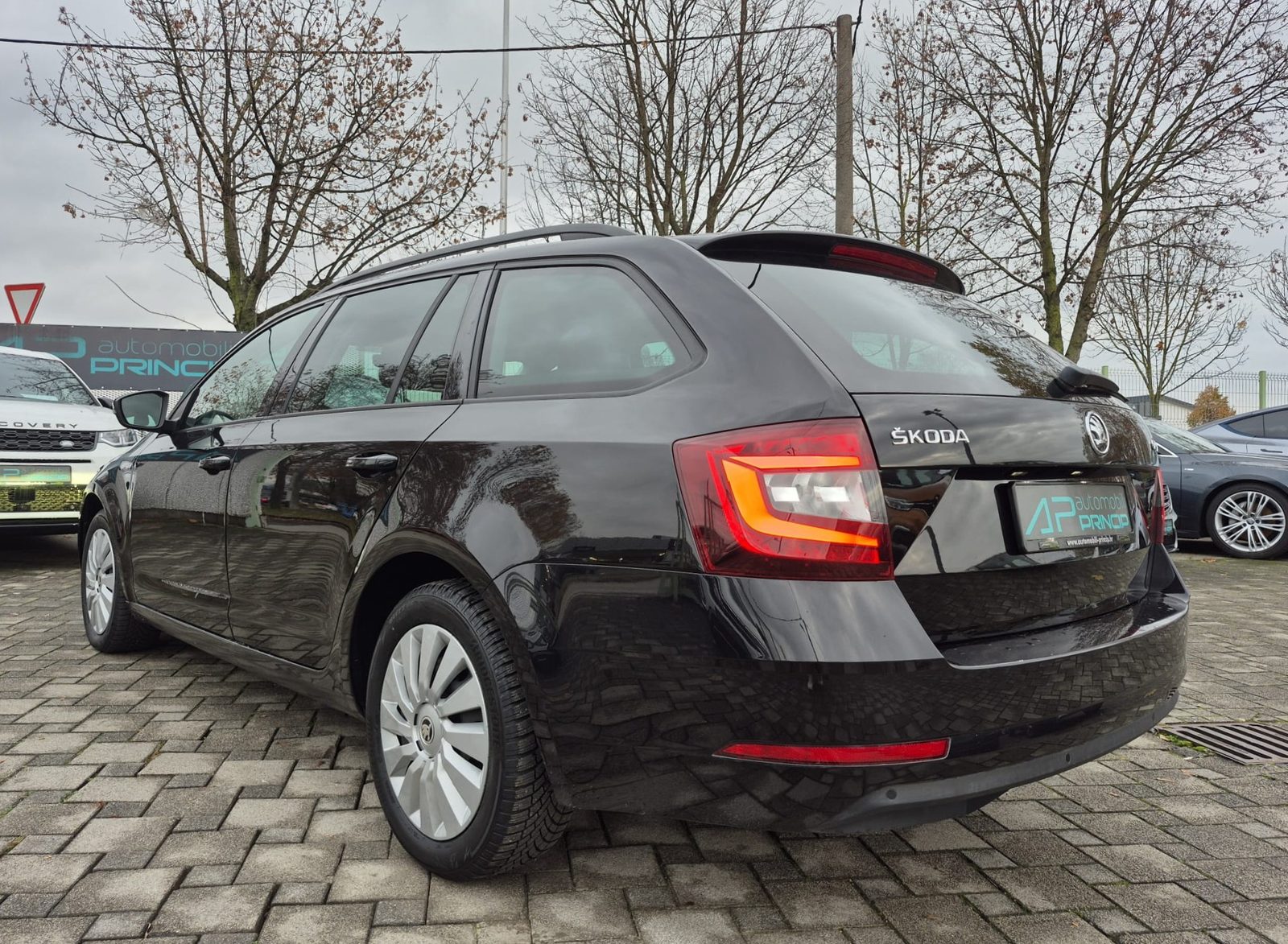 2020 Škoda Octavia Combi — fotografija 4