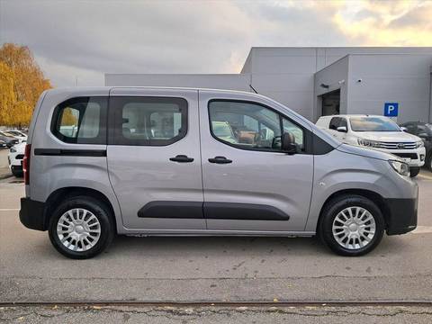 2026 Toyota Proace City Verso — sličica 5