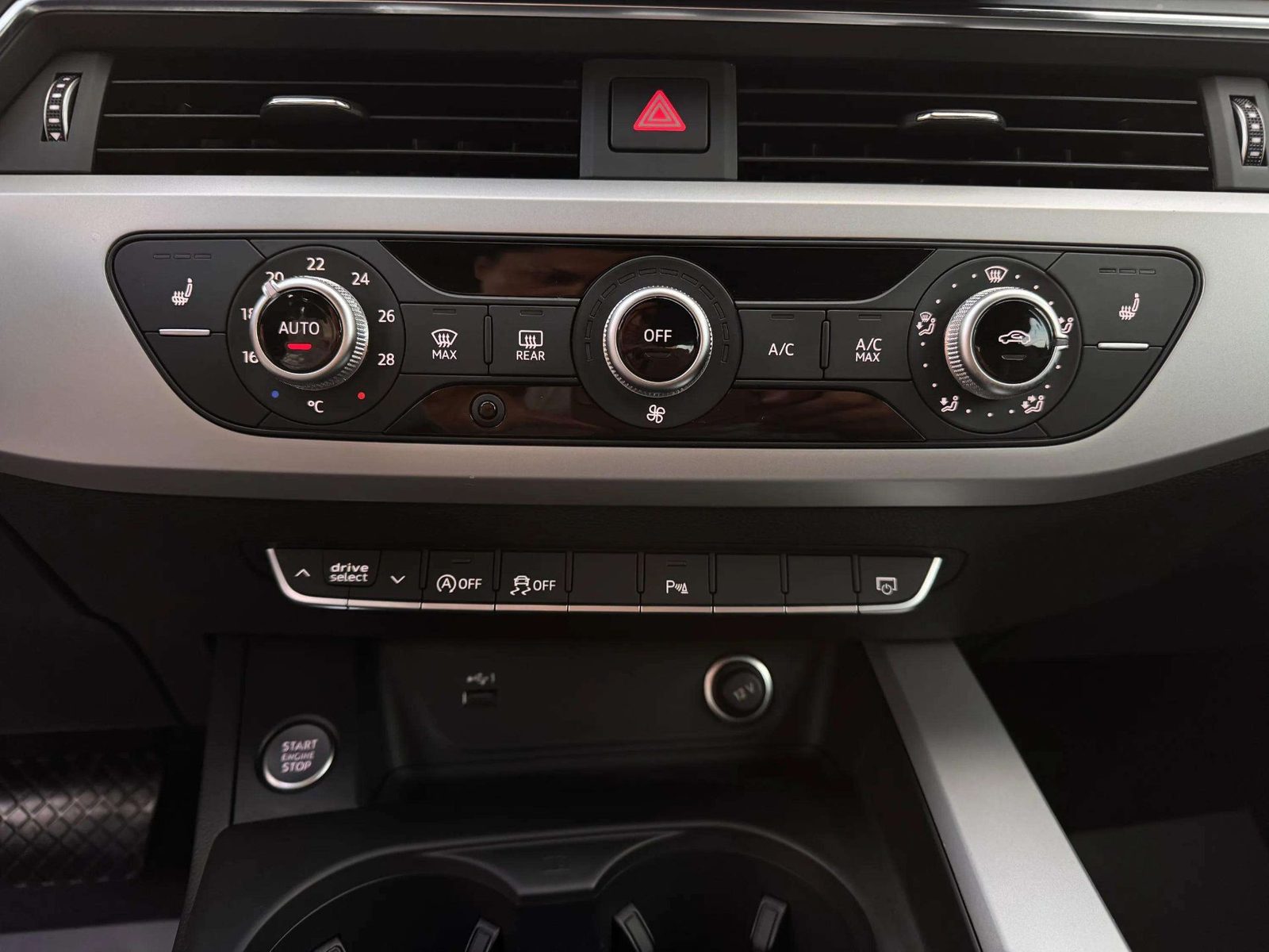 2023 Audi A4 Avant — fotografija 30