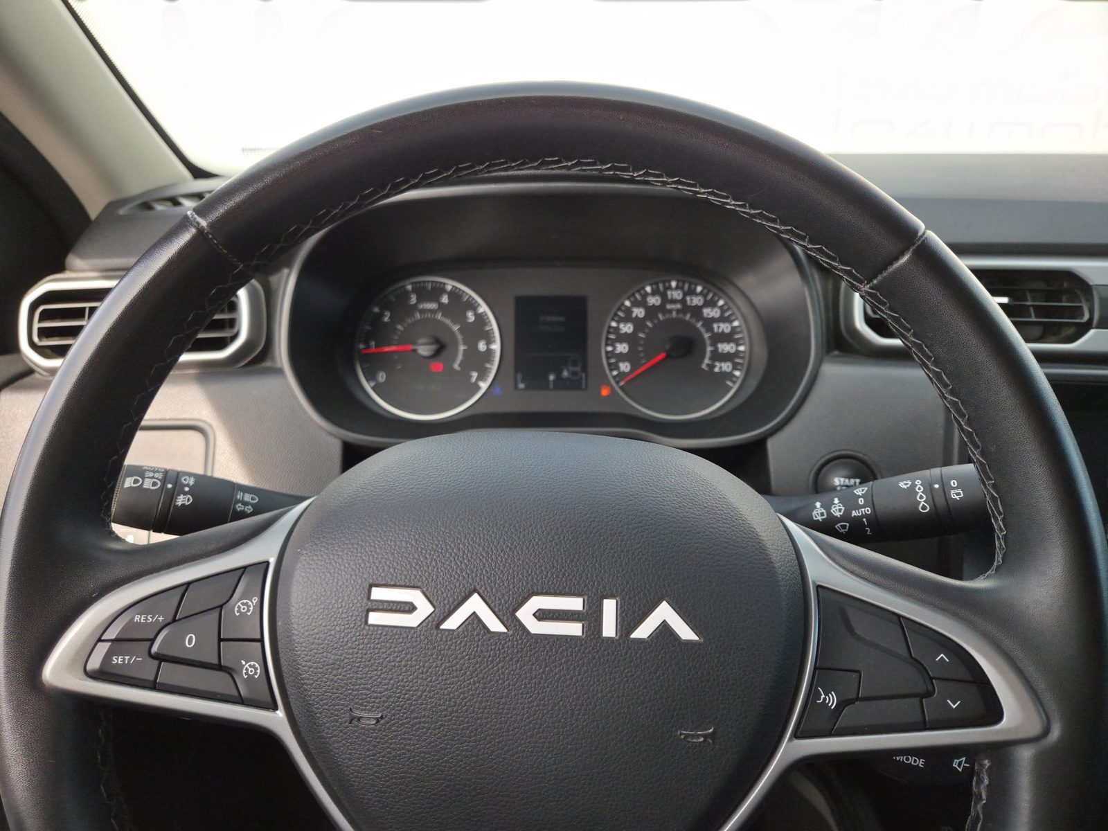 2024 Dacia Duster — fotografija 11