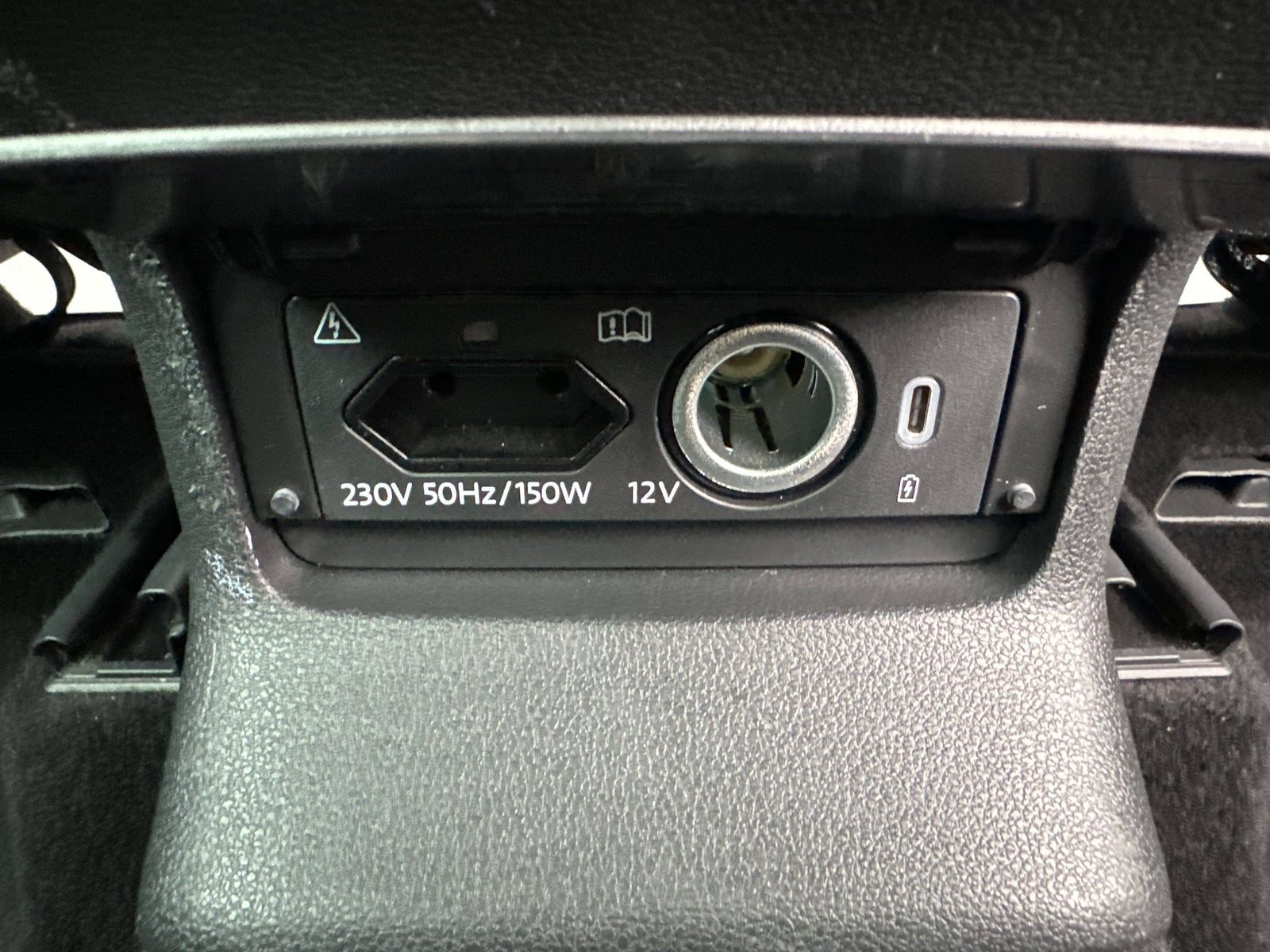 2023 Škoda Karoq — fotografija 27