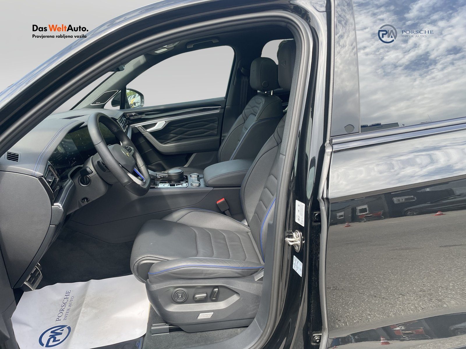 2026 Volkswagen Touareg — fotografija 9