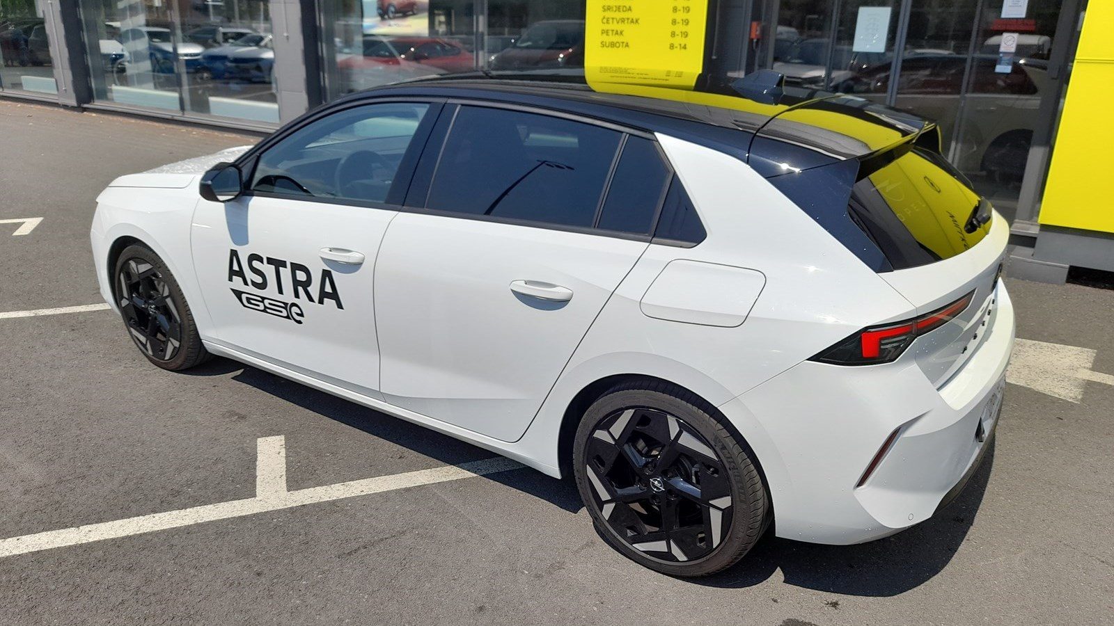 Opel Astra — fotografija 8