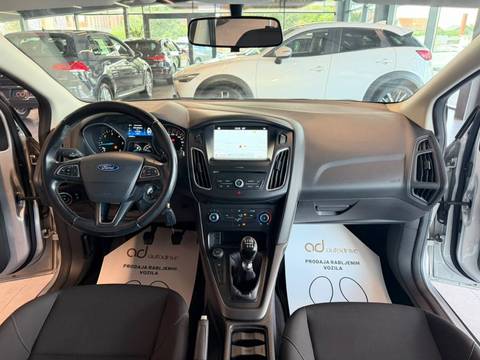 2018 Ford Focus — sličica 16