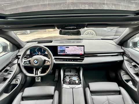 2024 BMW Serija 5 — sličica 12