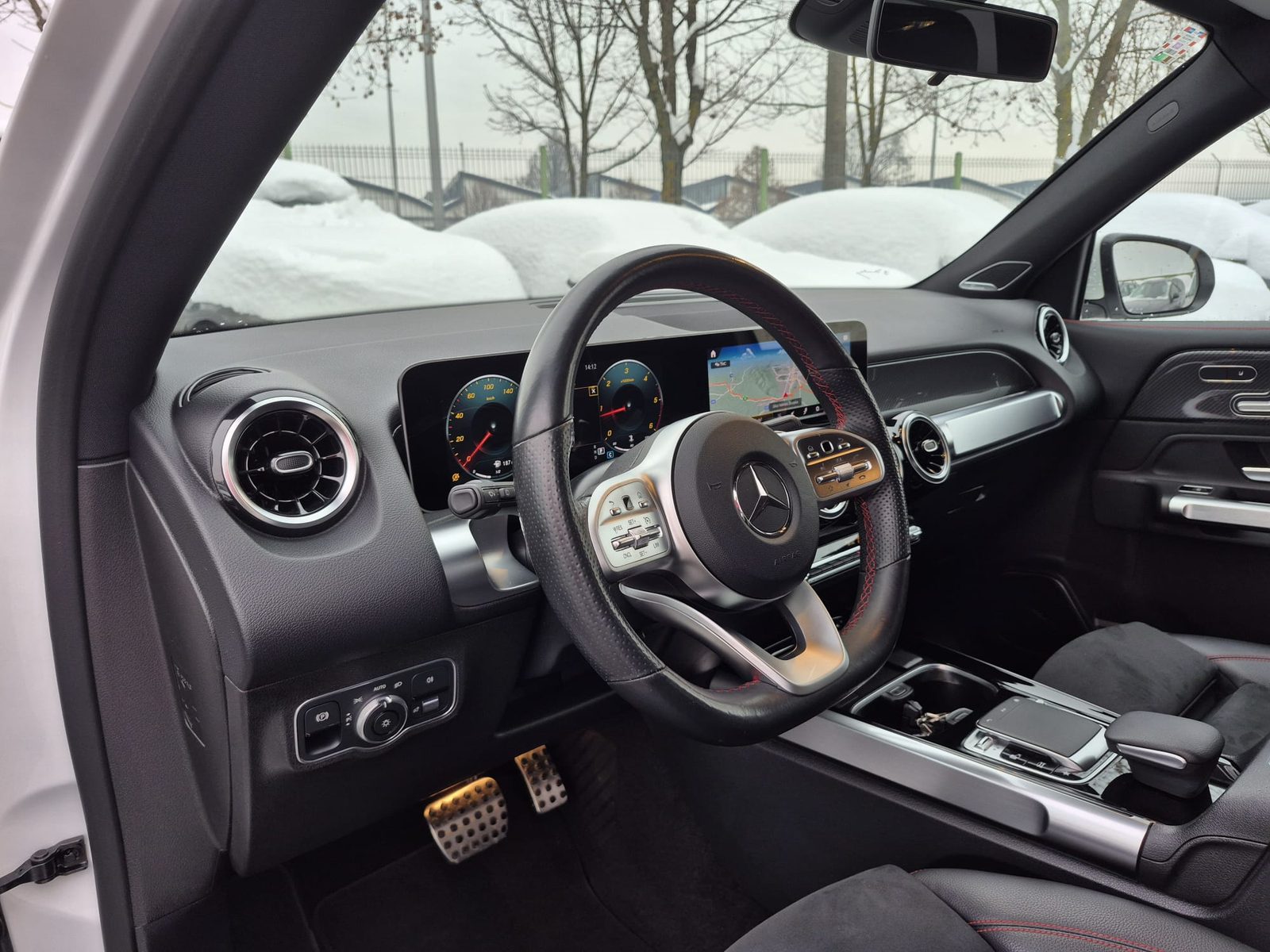 Mercedes-Benz GLB — fotografija 18