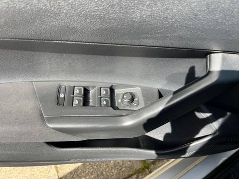 2019 Volkswagen Polo — sličica 9