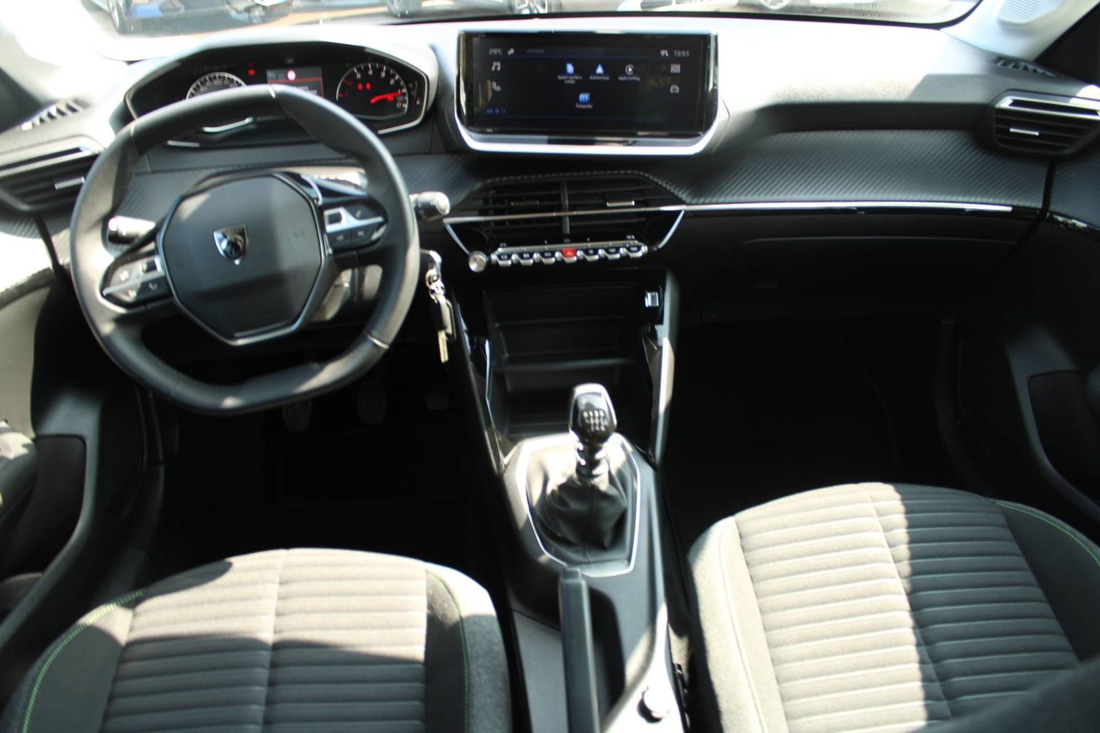 2024 Peugeot 208 — fotografija 12