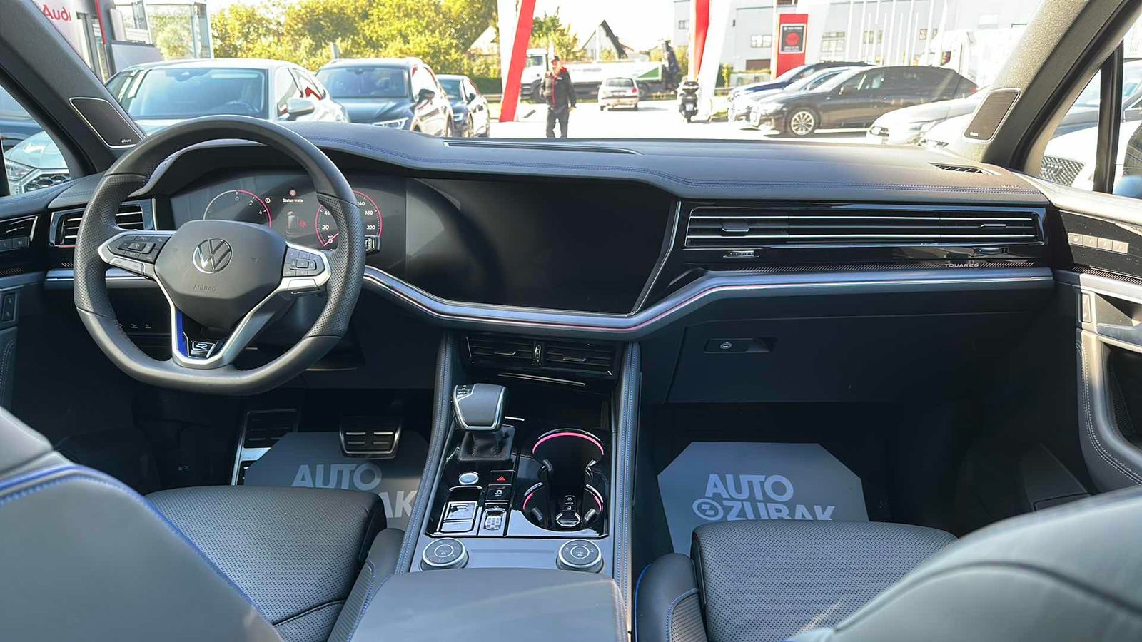 2024 Volkswagen Touareg — fotografija 11
