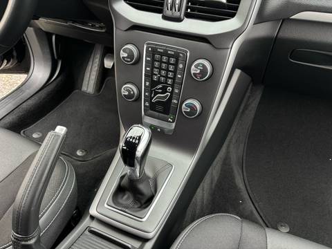 2019 Volvo V40 — sličica 17