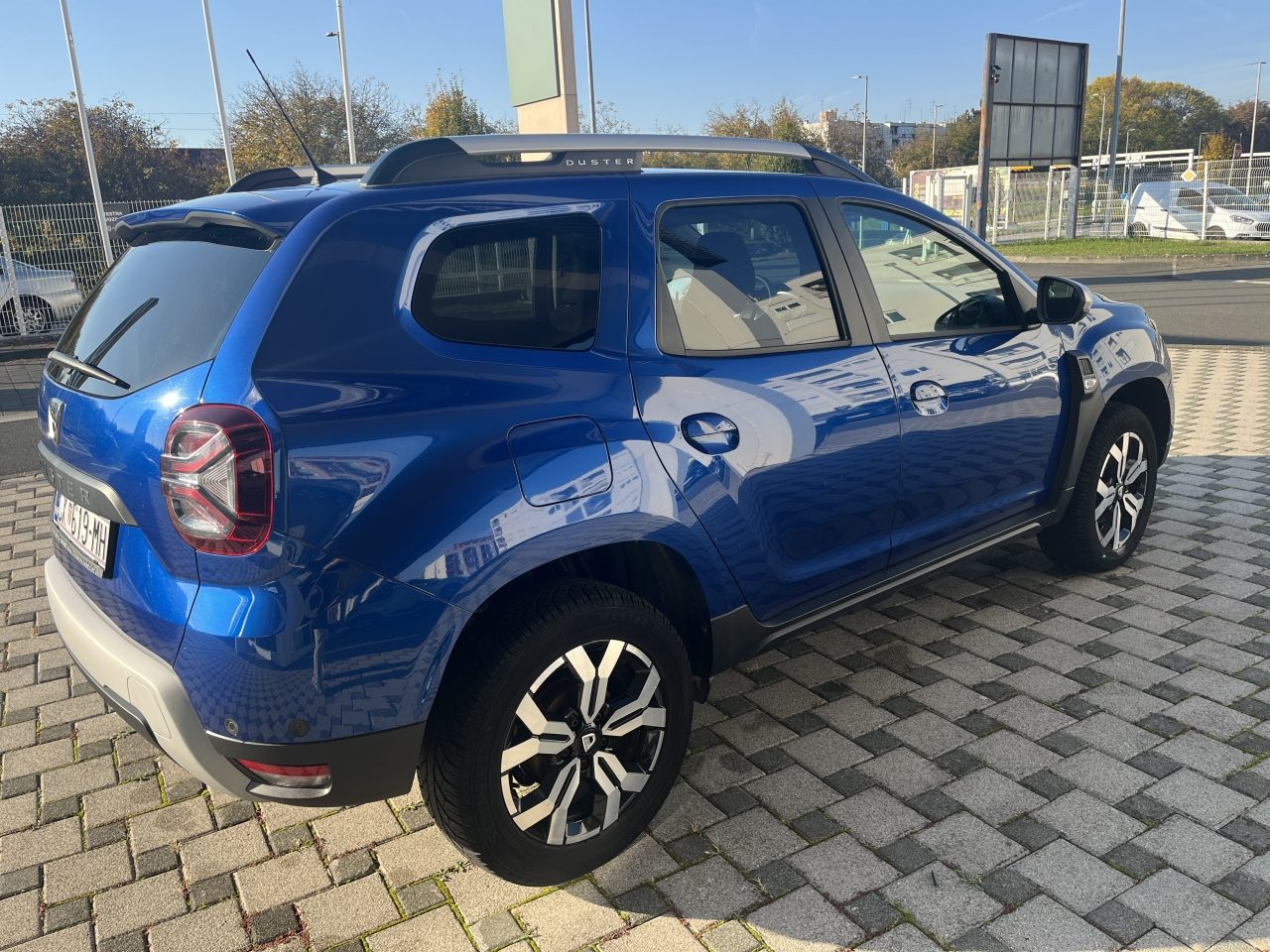 2021 Dacia Duster — fotografija 3