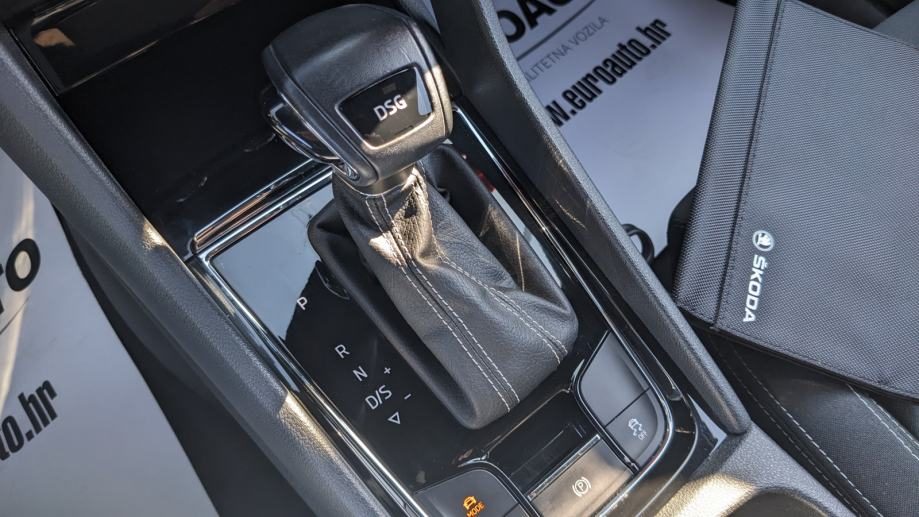 2022 Škoda Karoq — fotografija 22