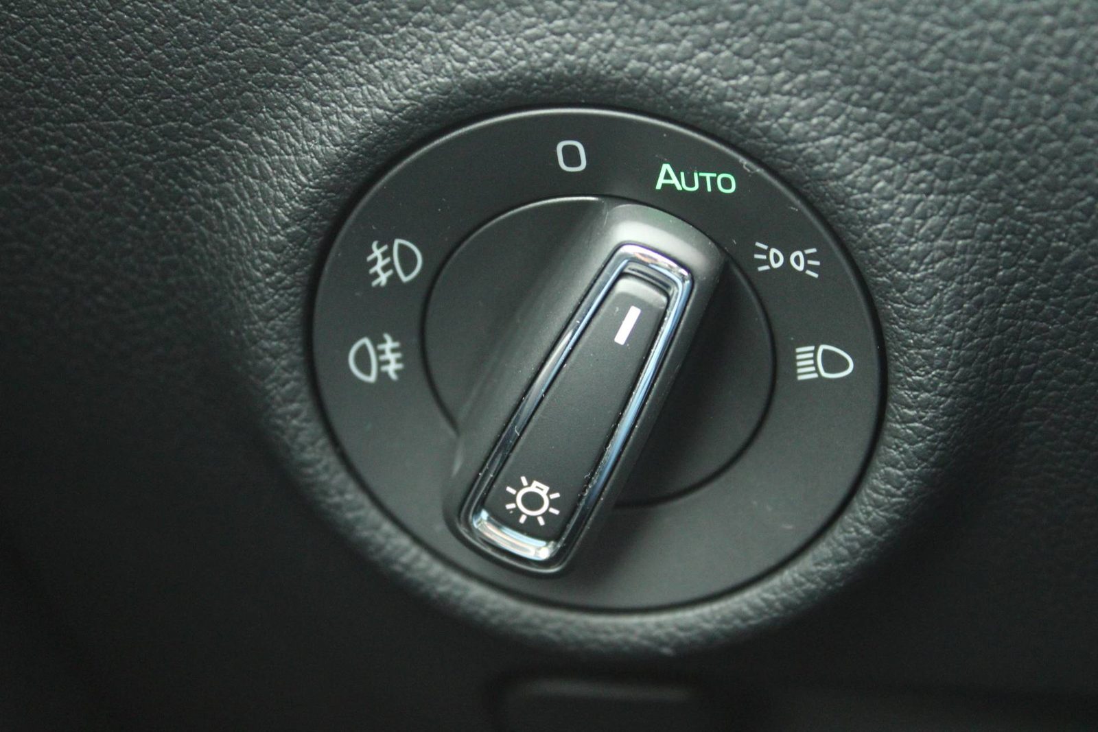 2023 Škoda Superb — fotografija 18