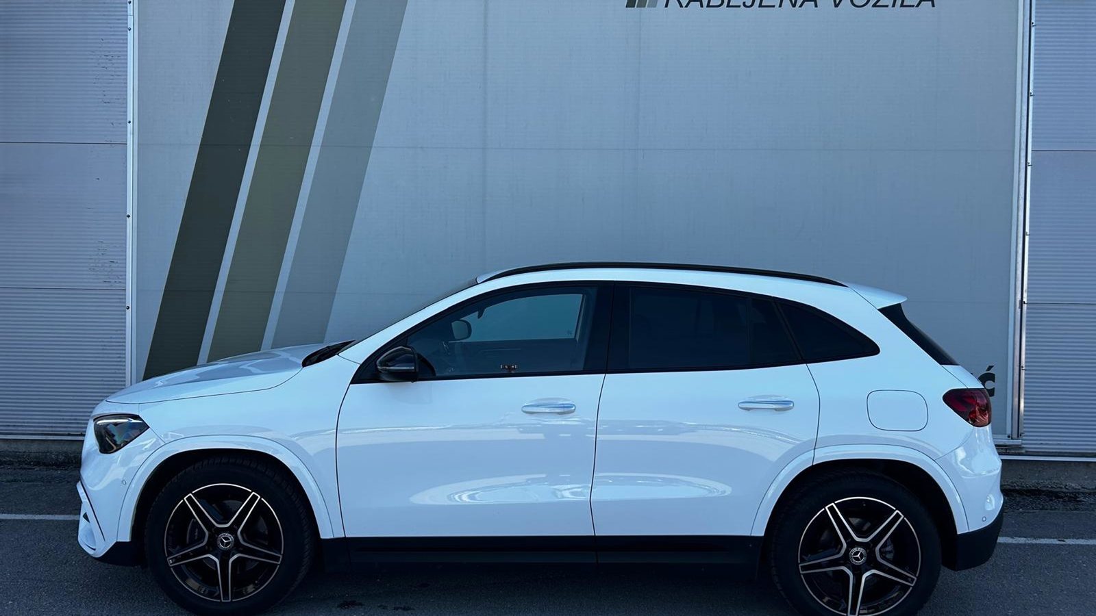 2025 Mercedes-Benz GLA AMG Line — fotografija 6