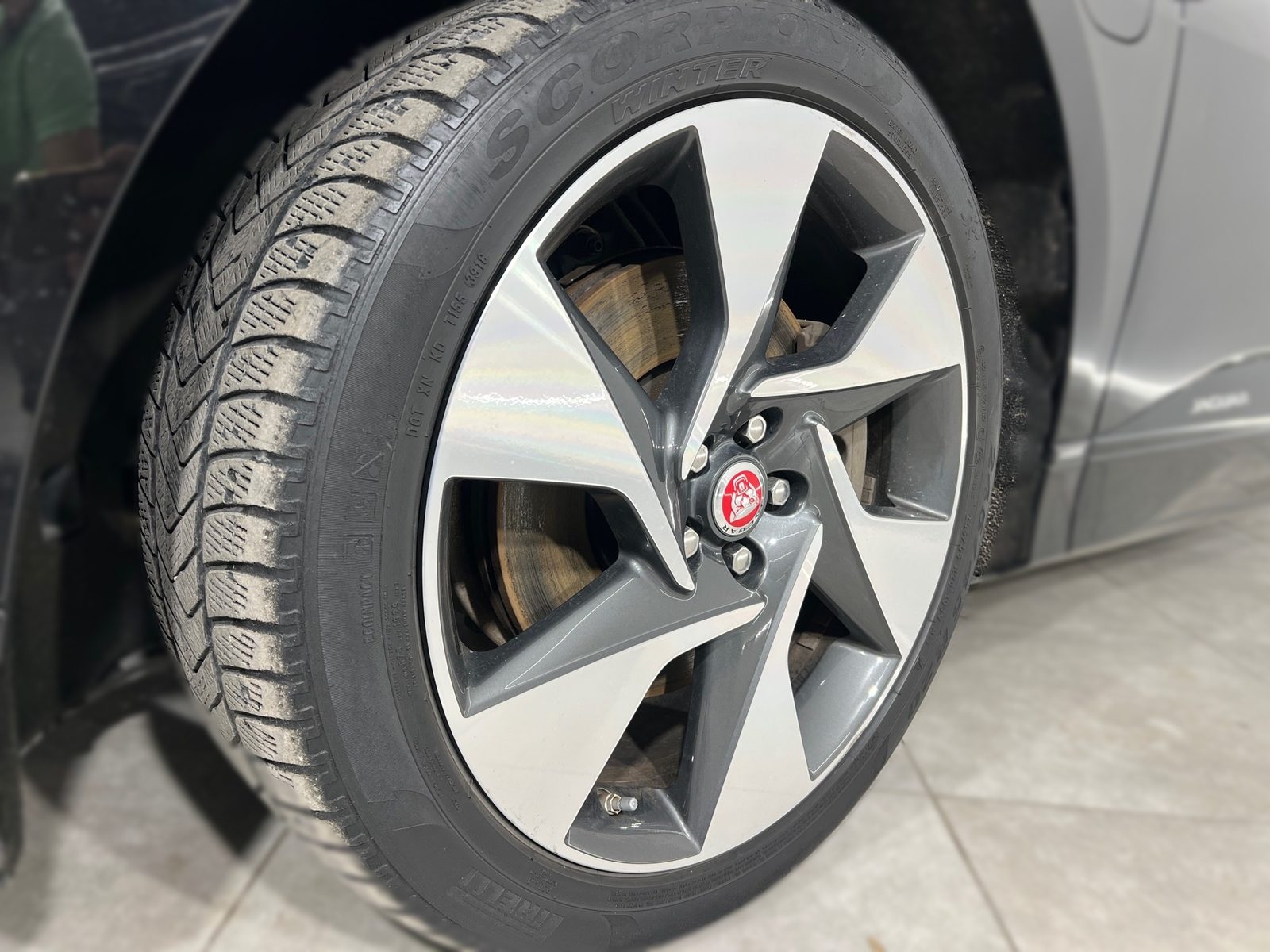 2019 Jaguar I-Pace — fotografija 10