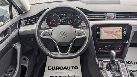 2022 Volkswagen Passat — sličica 15