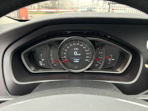 2019 Volvo V40 — sličica 15