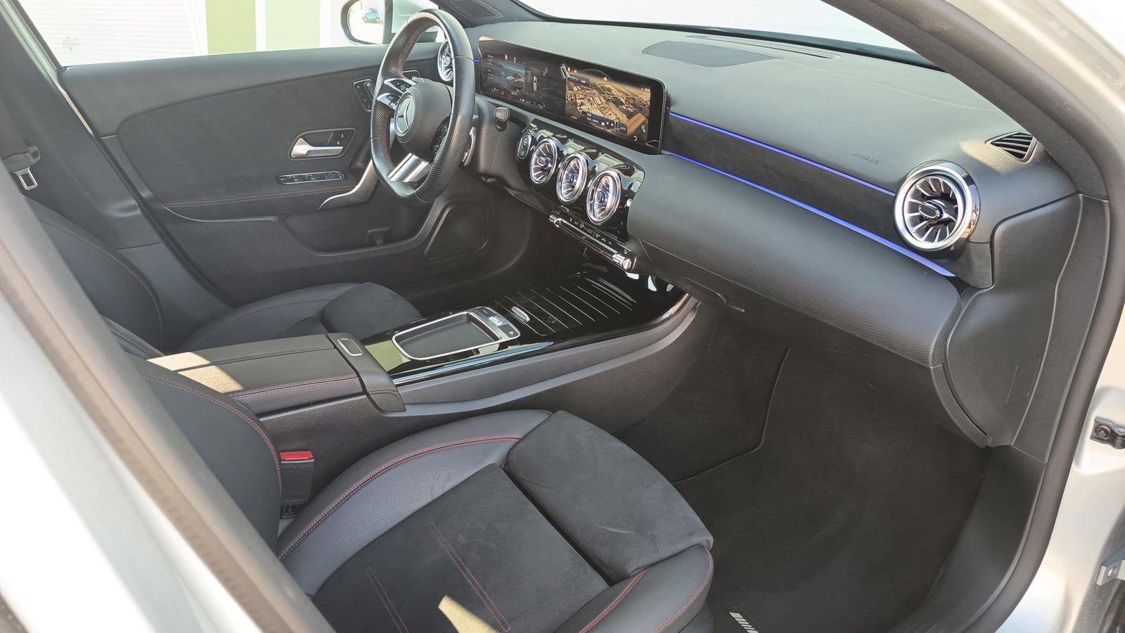 2023 Mercedes-Benz A-klasa — fotografija 12