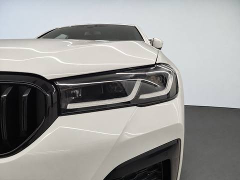 2021 BMW Serija 5 — sličica 10