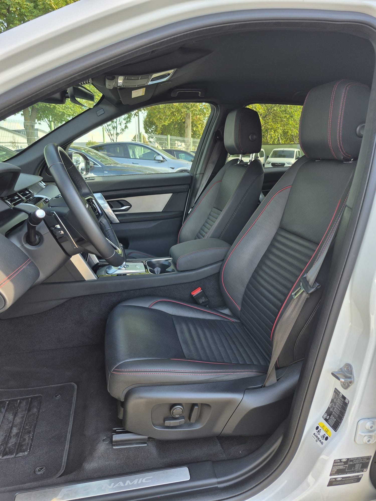 2022 Land Rover Discovery Sport — fotografija 21