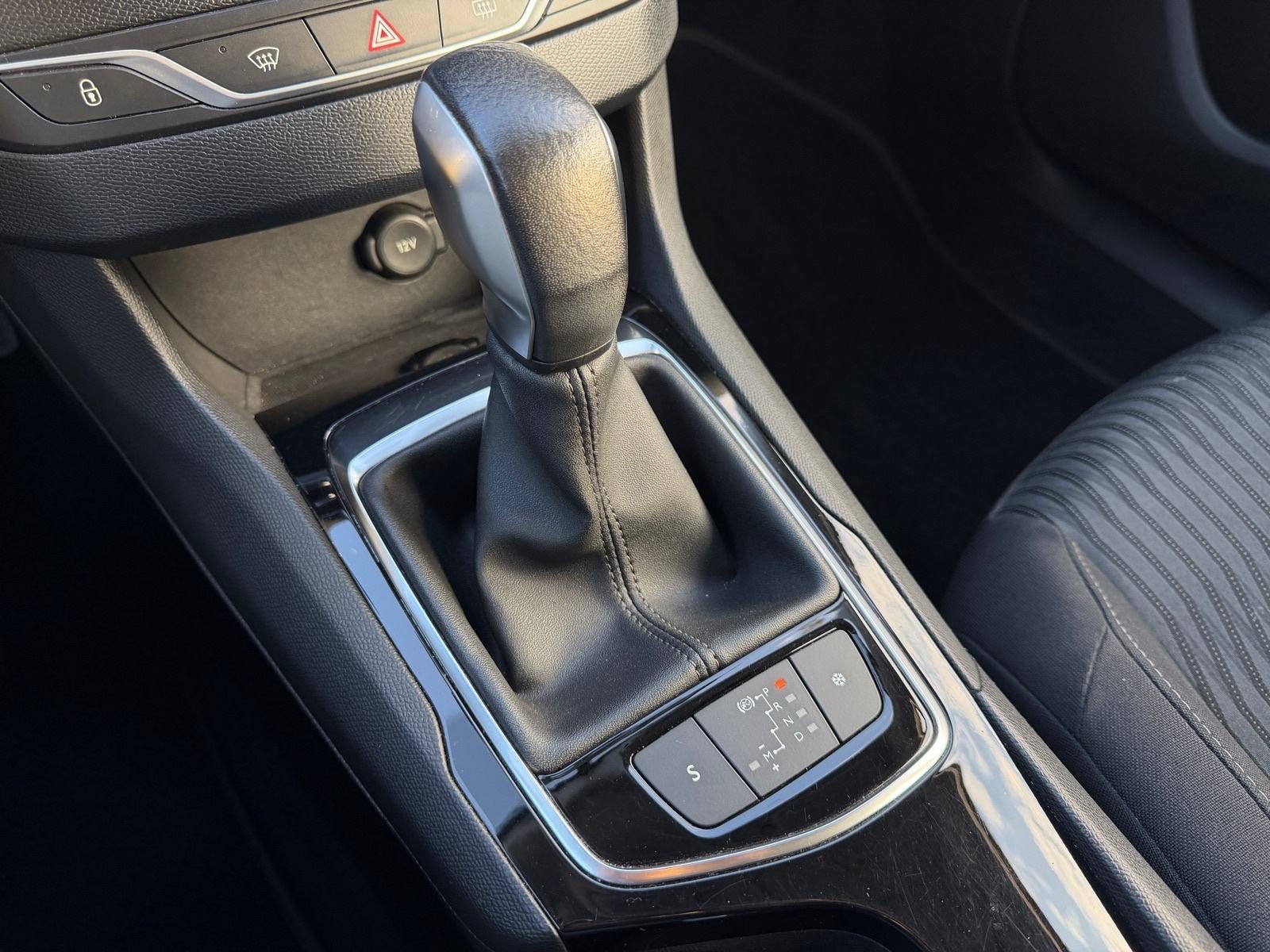 2017 Peugeot 308 — fotografija 10