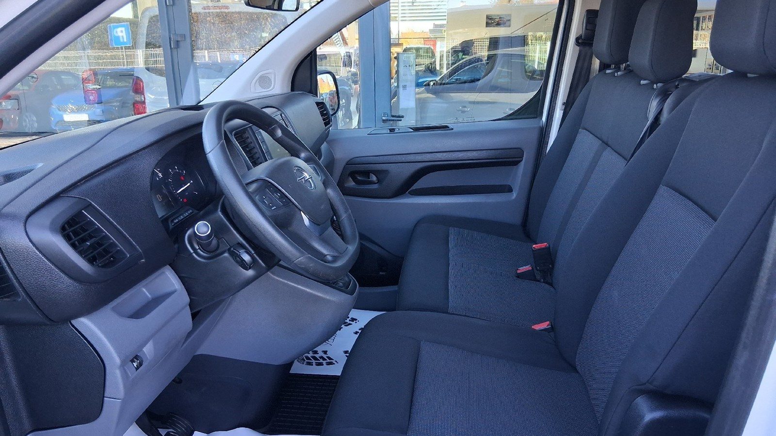 2021 Opel Vivaro — fotografija 14