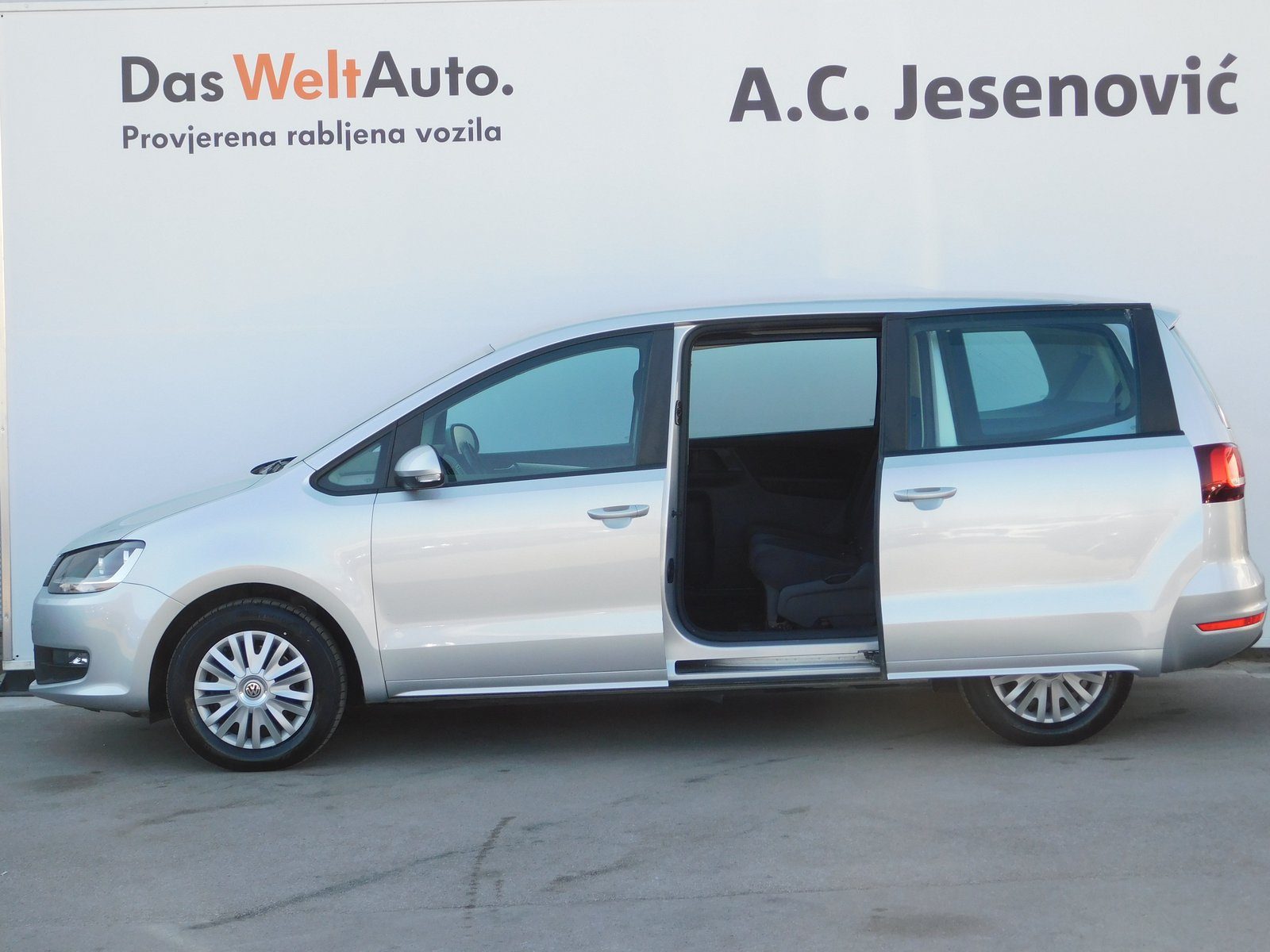 2016 Volkswagen Sharan — fotografija 8
