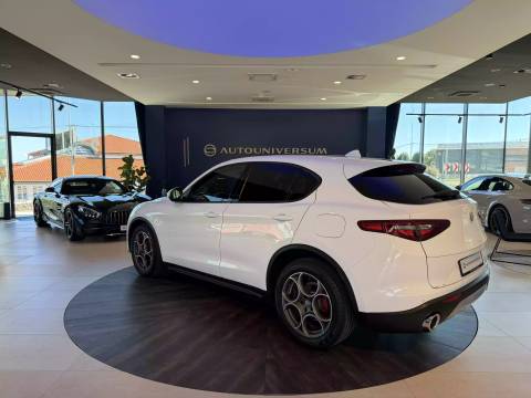 2018 Alfa Romeo Stelvio — sličica 5