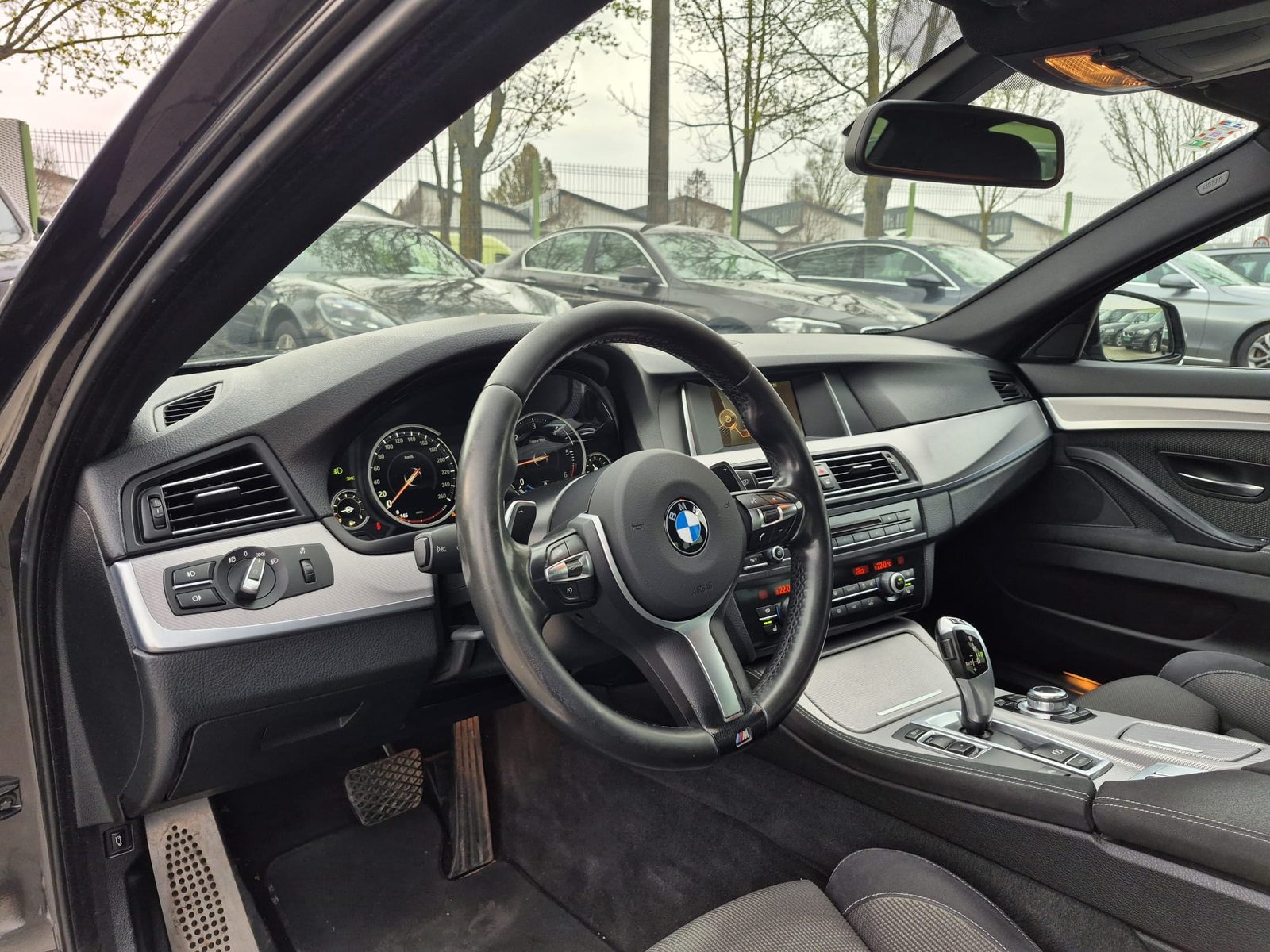 2015 BMW Serija 5 — fotografija 8
