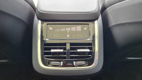 2022 Volvo XC90 — sličica 11