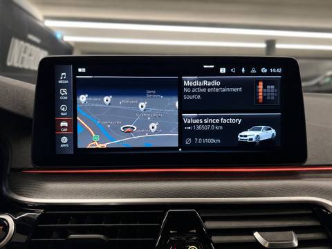 2021 BMW Serija 5 — sličica 20
