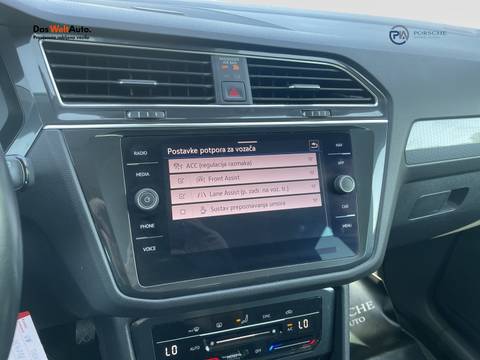 2021 Volkswagen Tiguan — sličica 17