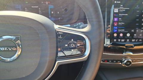 2023 Volvo XC60 — sličica 14