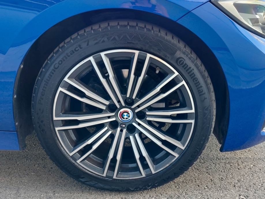2022 BMW Serija 3 — fotografija 13