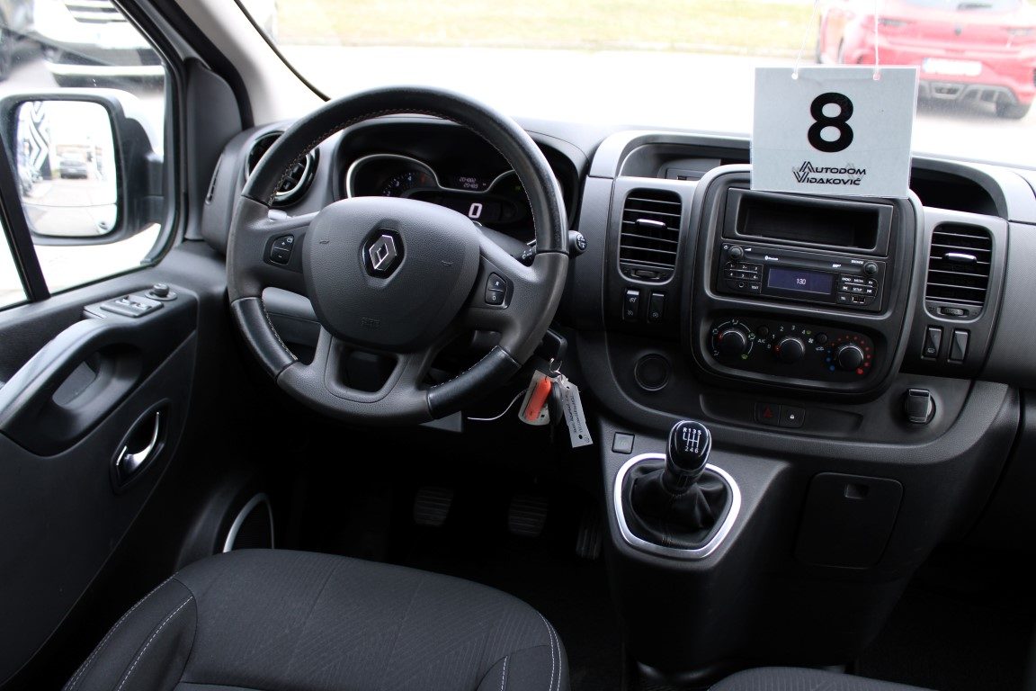 2020 Renault Trafic — fotografija 10