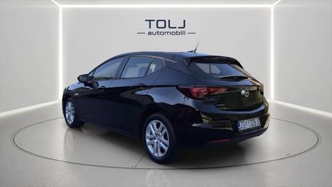 2020 Opel Astra — sličica 4
