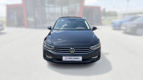 2022 Volkswagen Passat — sličica 2