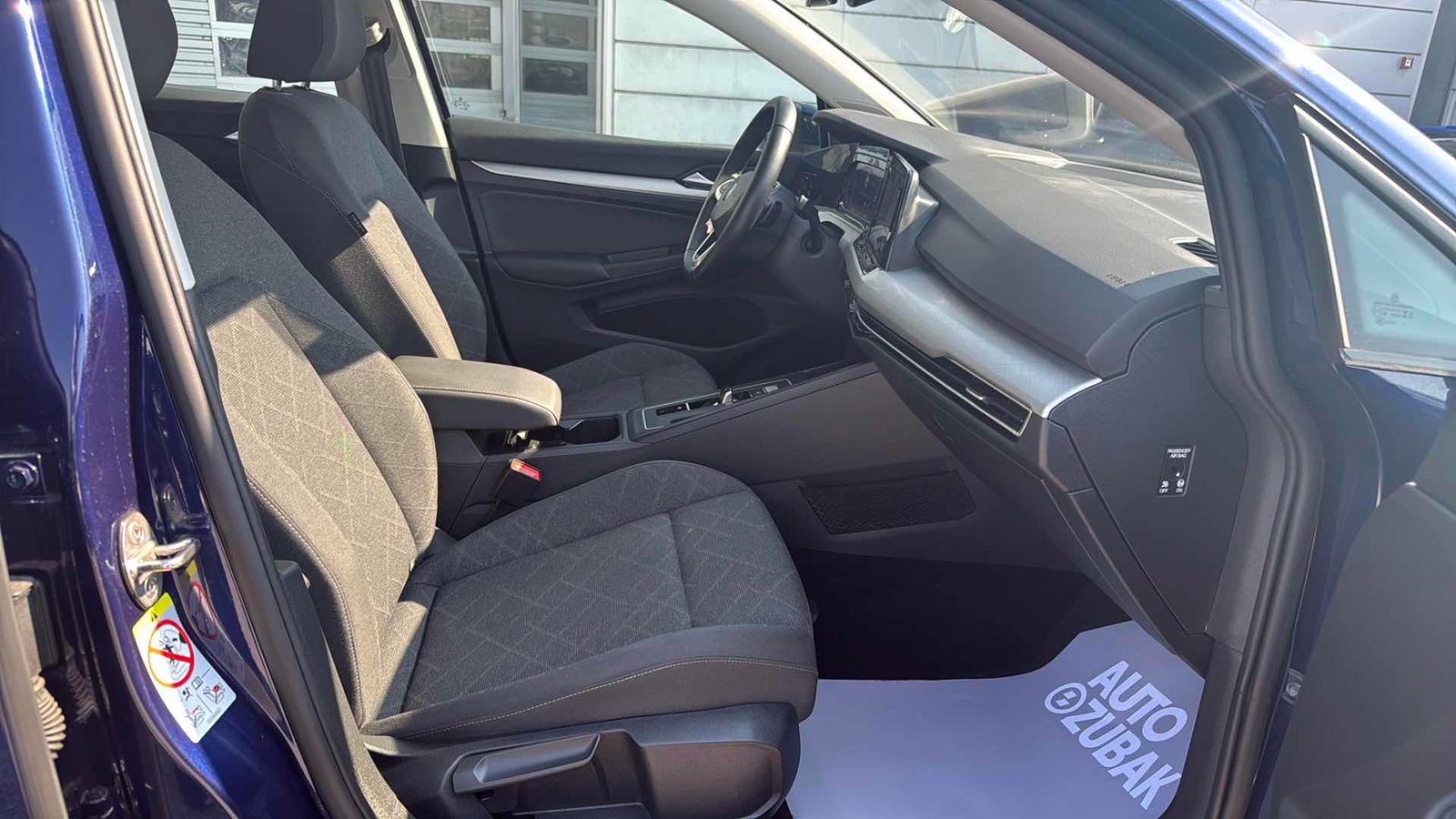 2022 Volkswagen Golf — fotografija 9