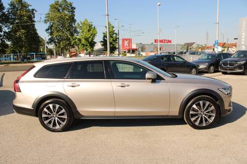 2023 Volvo V90 Cross Country — sličica 4