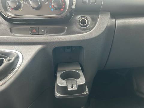 2019 Opel Vivaro — sličica 26