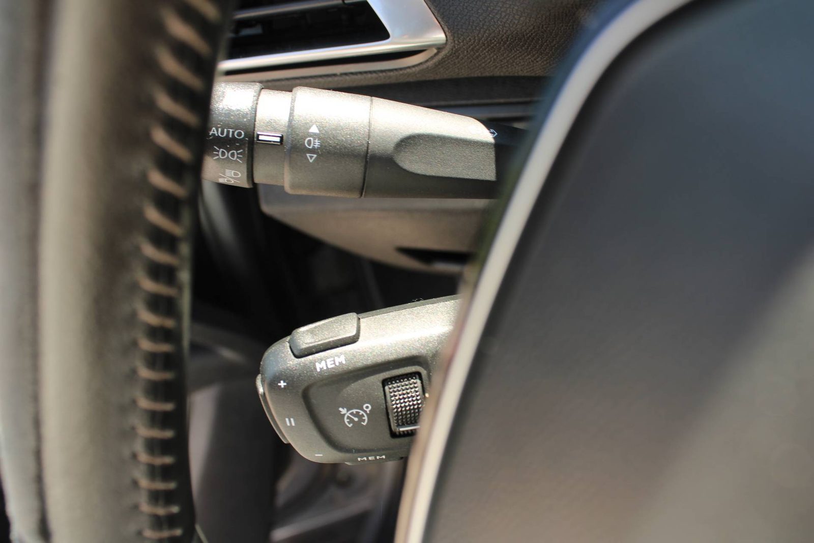2022 Peugeot 5008 — fotografija 17