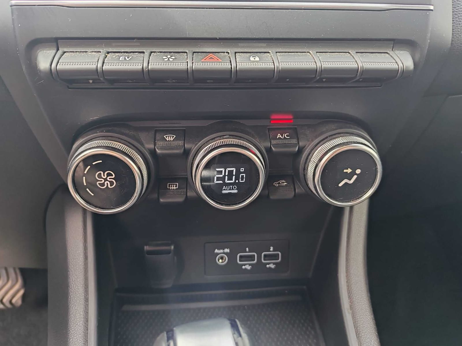 2022 Renault Captur — fotografija 3