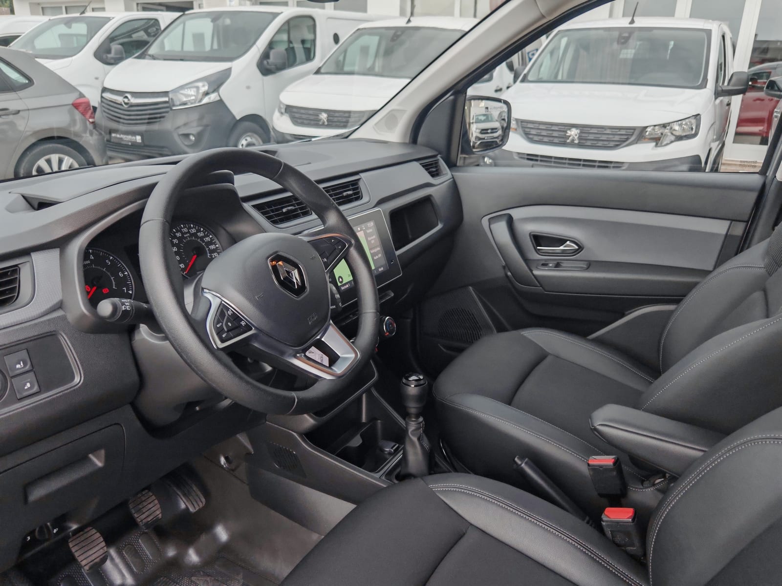 2024 Renault Express — fotografija 13