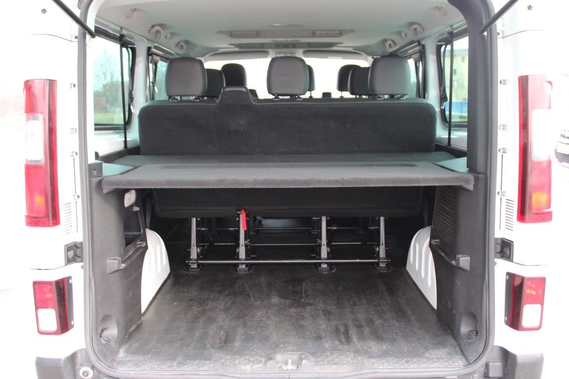 2020 Renault Trafic — fotografija 7