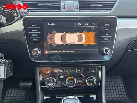 2017 Škoda Superb — sličica 12