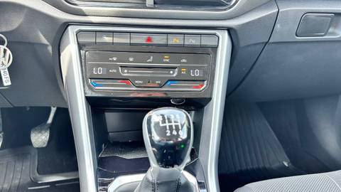 2022 Volkswagen T-Roc — sličica 18